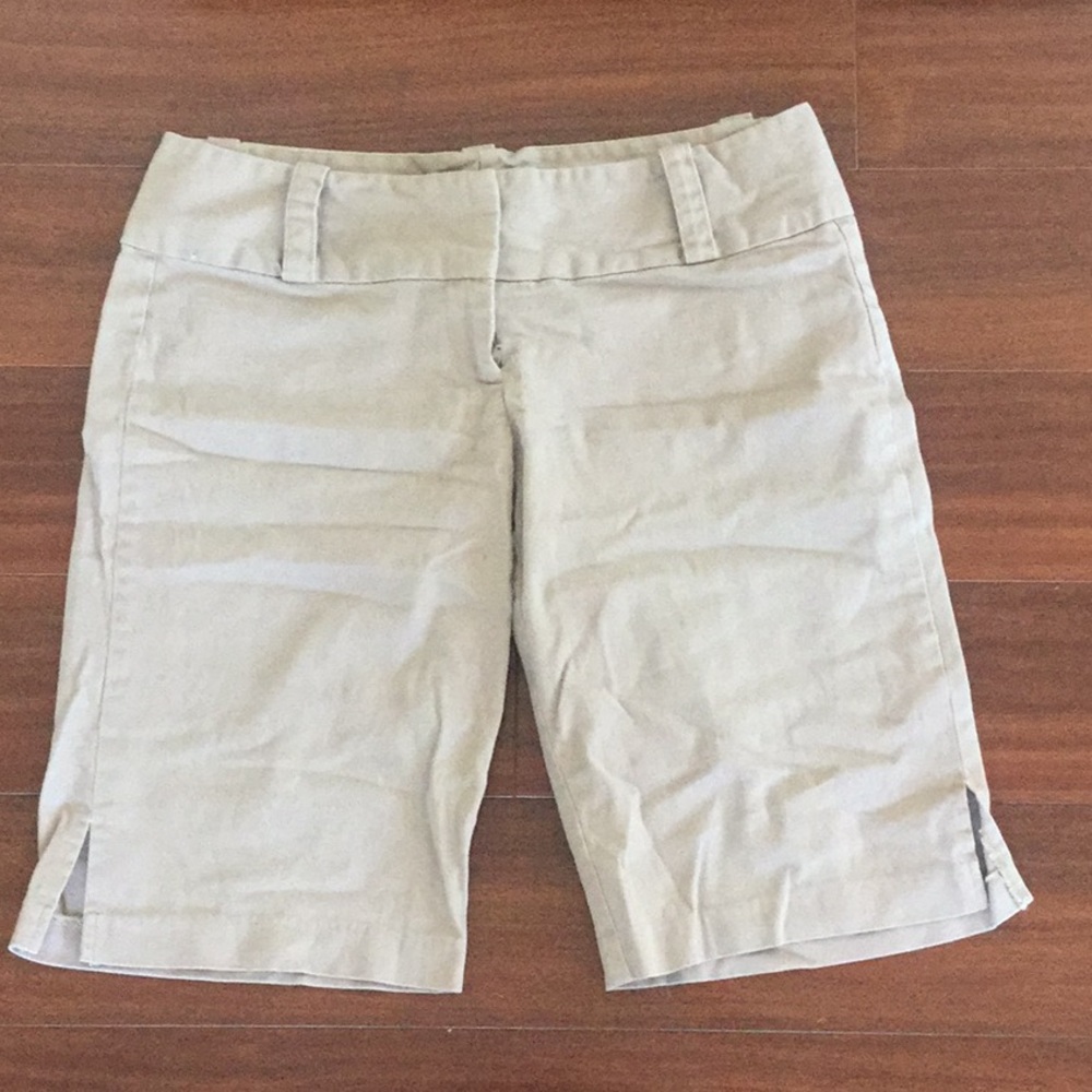 Women’s Bermuda shorts